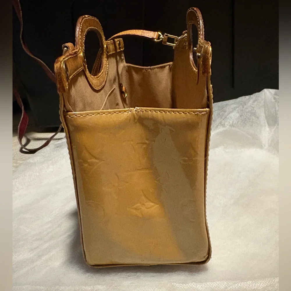 XSOLDX Louis Vuitton Roxbury Beige Vernis Monogram Bag W/ Authentication - Picture 4 of 14